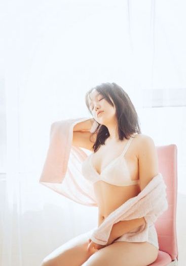 欧美手提包男_国产剧高清完整版