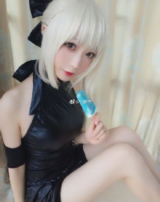 欧美西装街拍高清图片_1080电影完整版